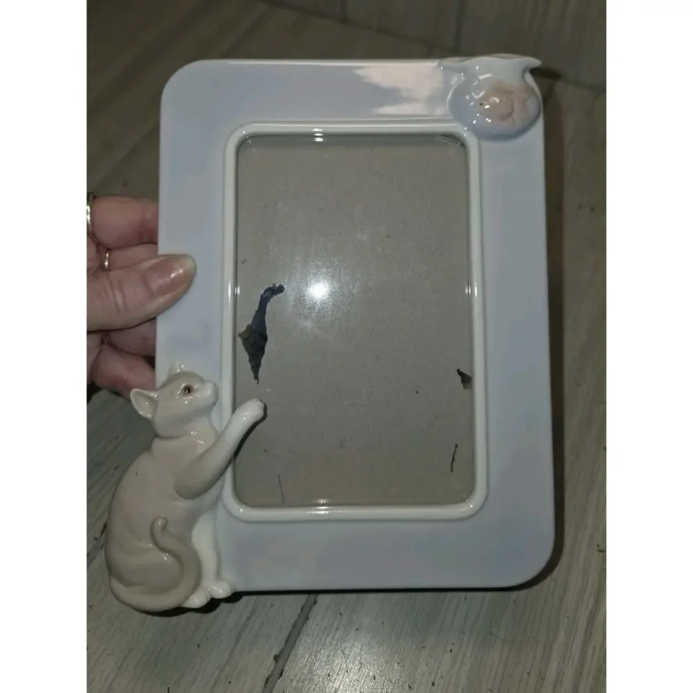 Vtg 3D Cat With Fish Bowl Porcelain Photo Frame 4